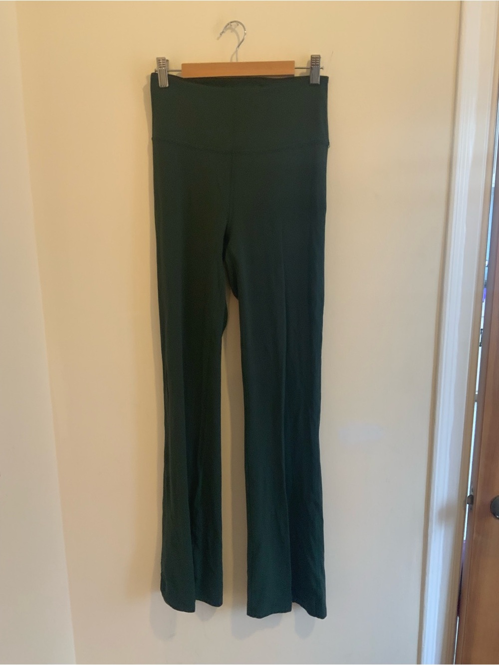 lululemon Flare Pant in Legacy Green Sz 6